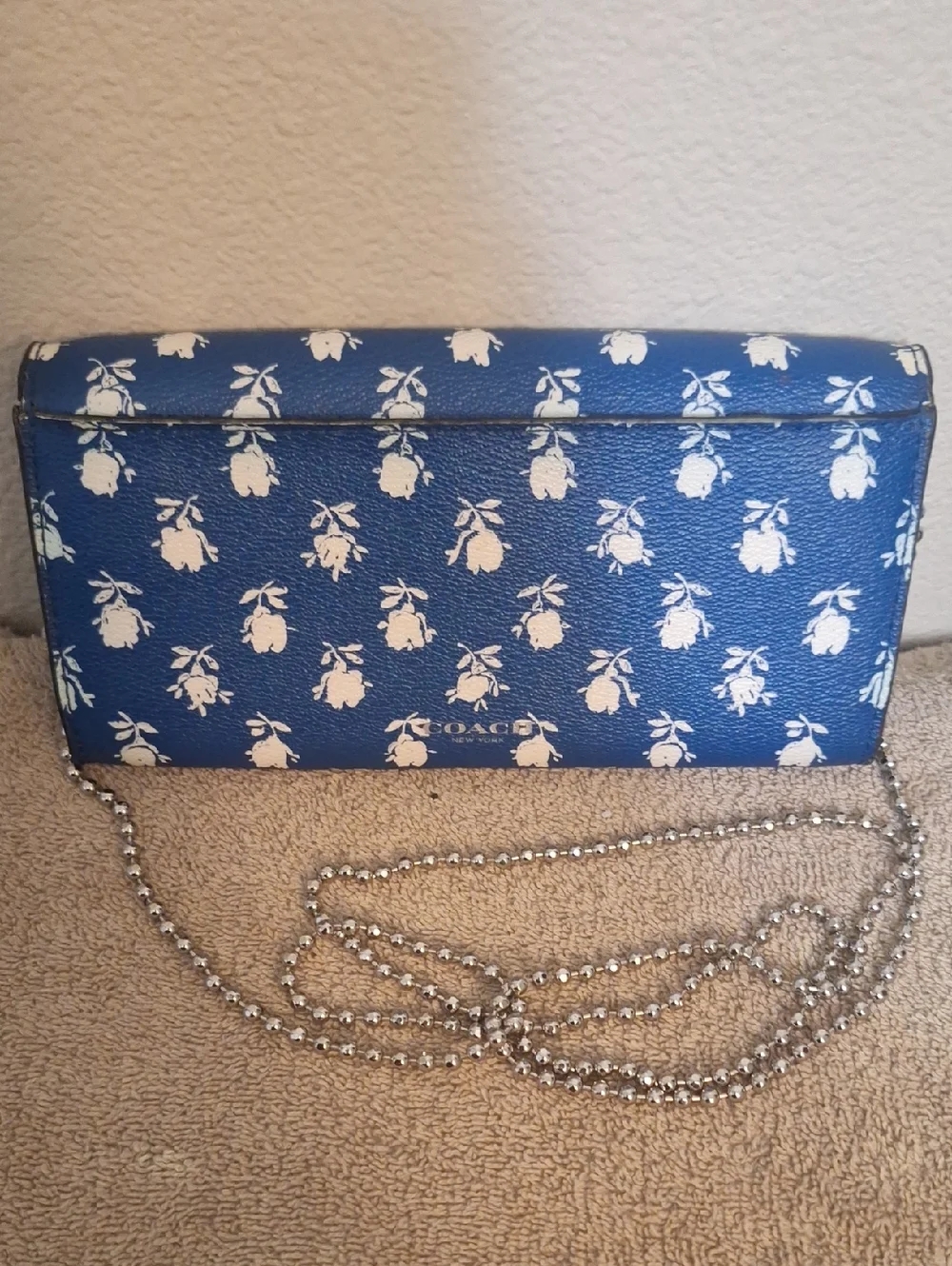 Flawed Coach Badlands Floral Wallet On Chain